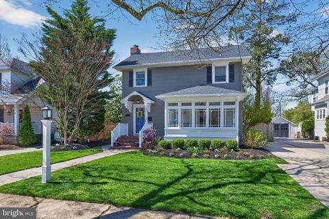 812 PRINCETON AVENUE HADDONFIELD NJ 08033