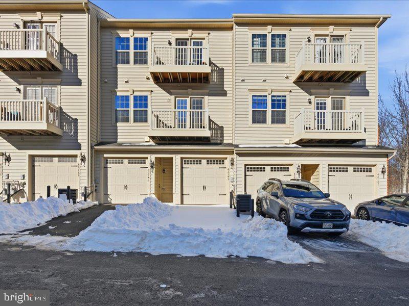 VIRGINIA MANOR CONDOMINIUM - Residential