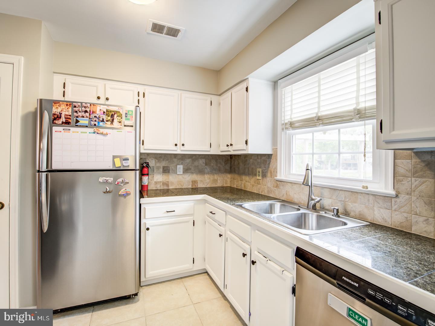 LAKE DEVEREUX - Residential Lease