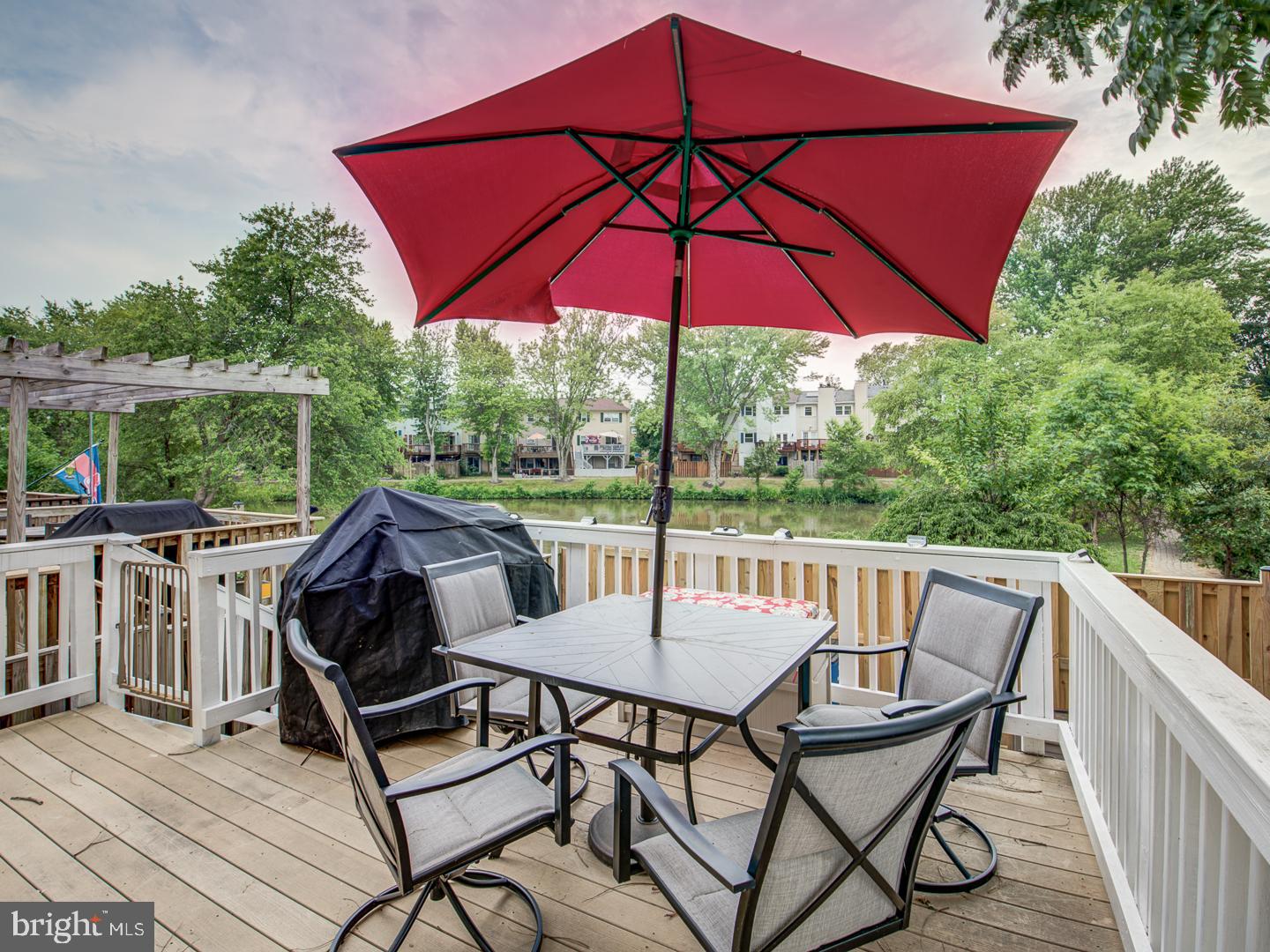 LAKE DEVEREUX - Residential Lease