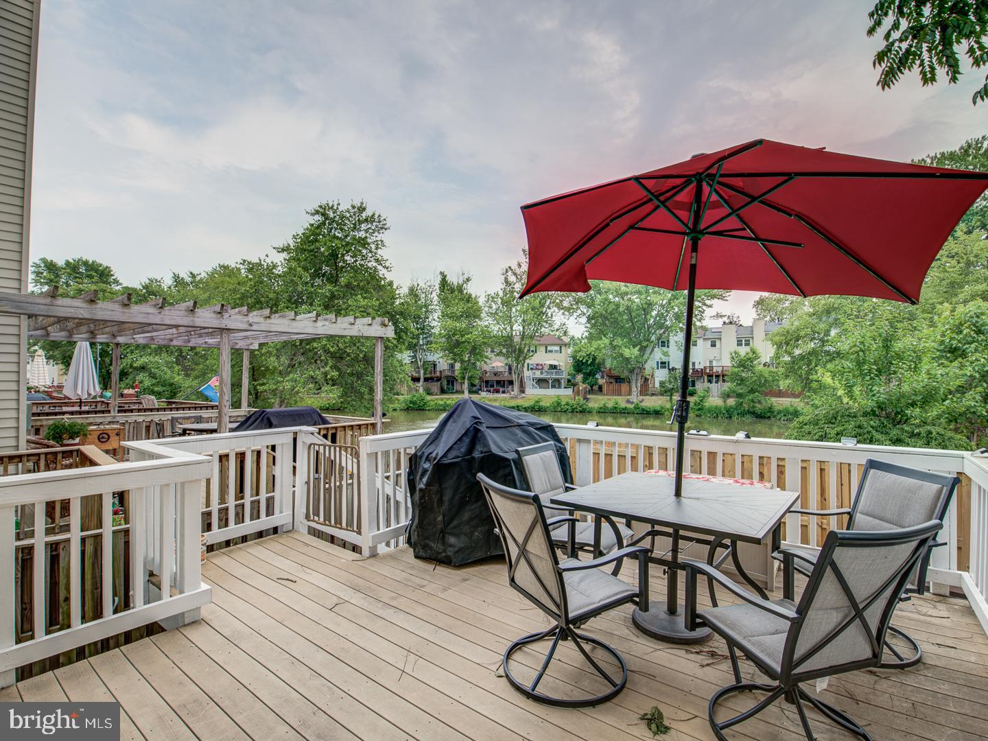 LAKE DEVEREUX - Residential Lease