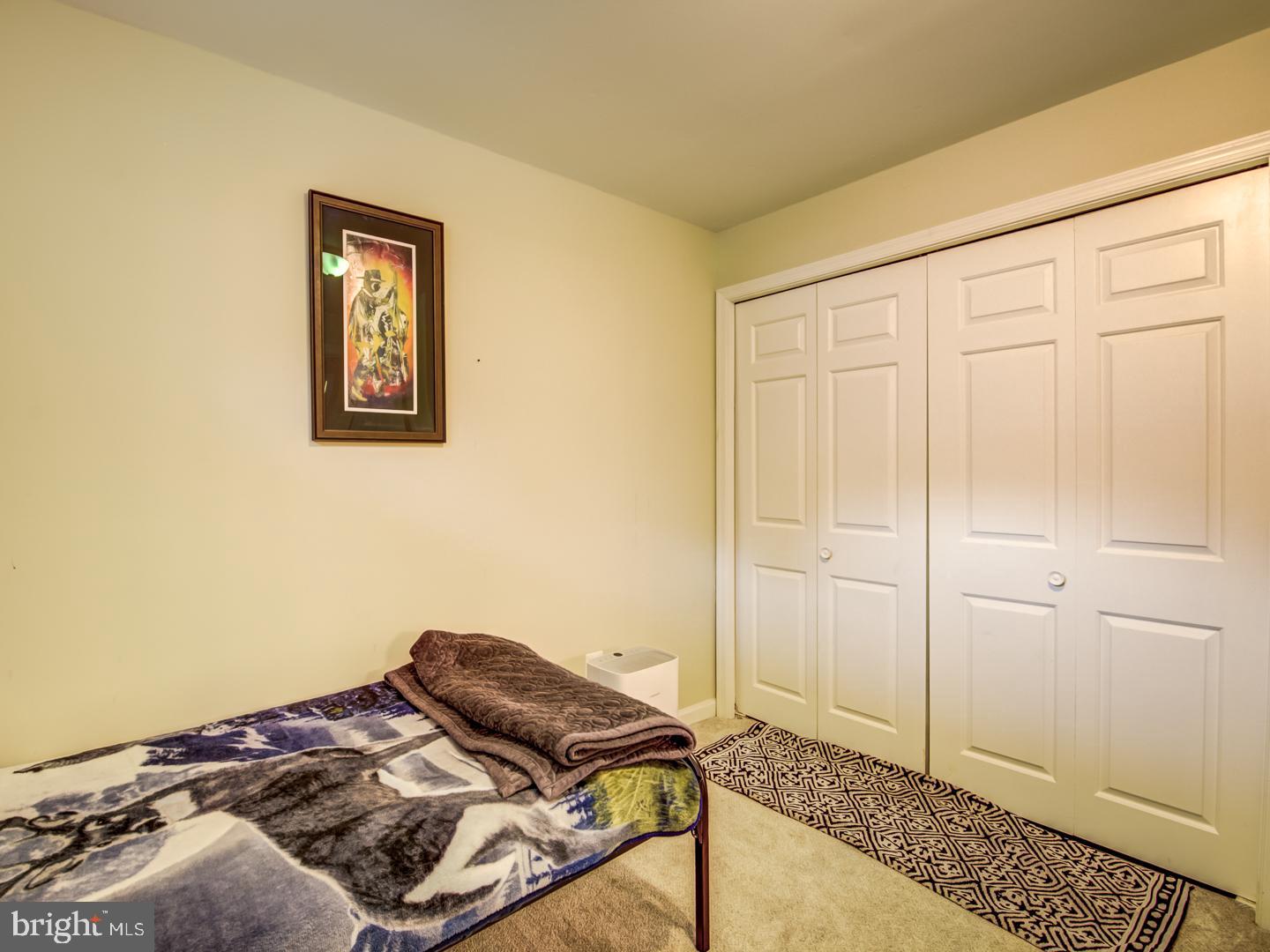 LAKE DEVEREUX - Residential Lease