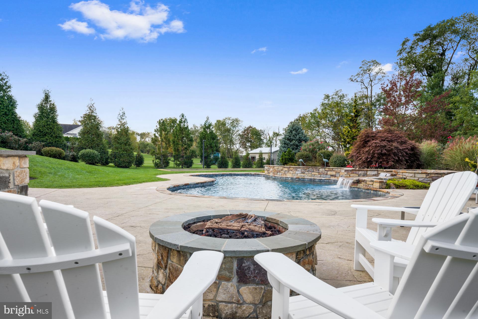 COUNTRY RIDGE - Residential