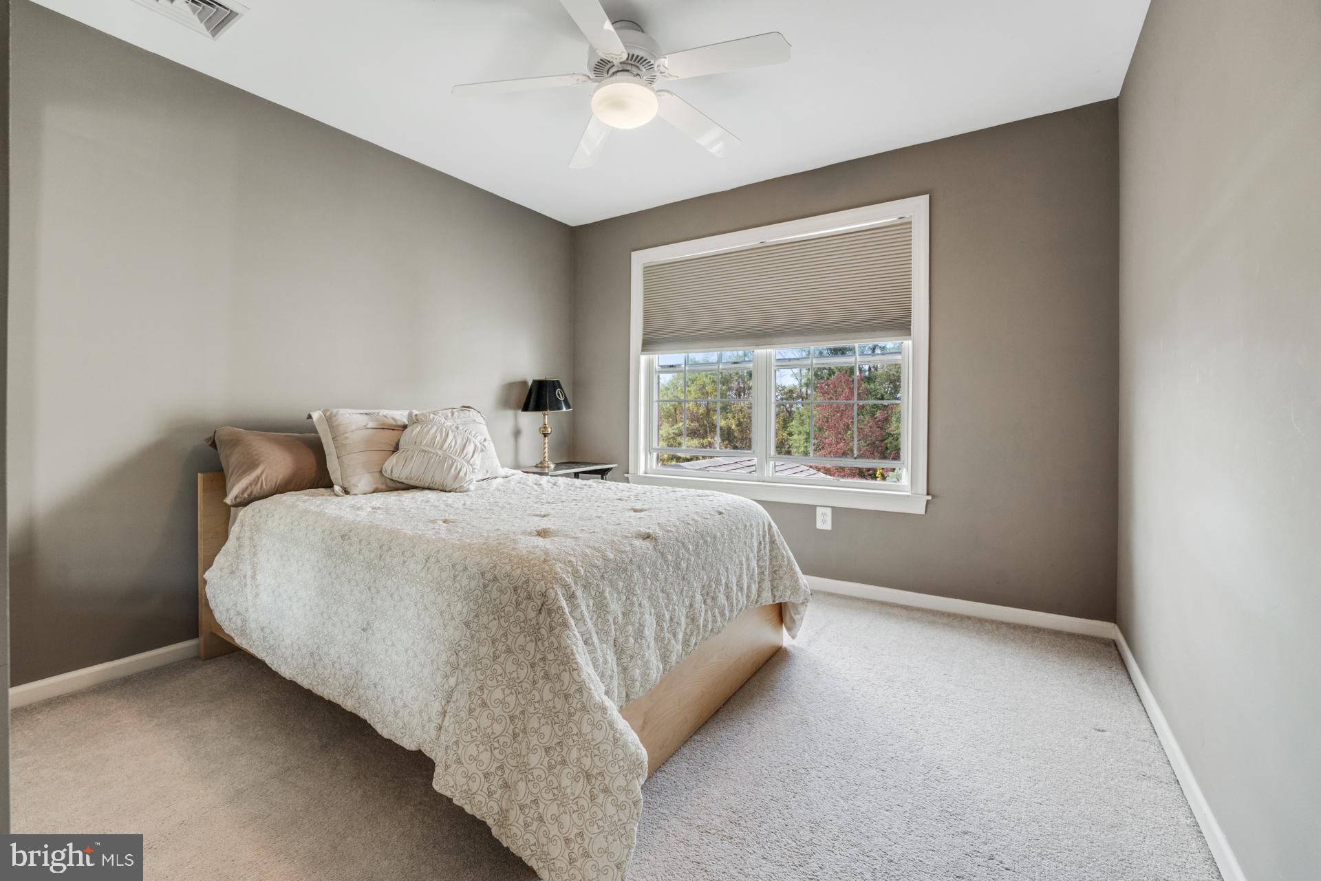 COUNTRY RIDGE - Residential