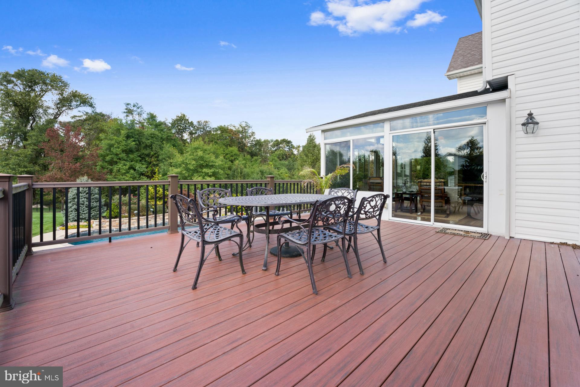COUNTRY RIDGE - Residential