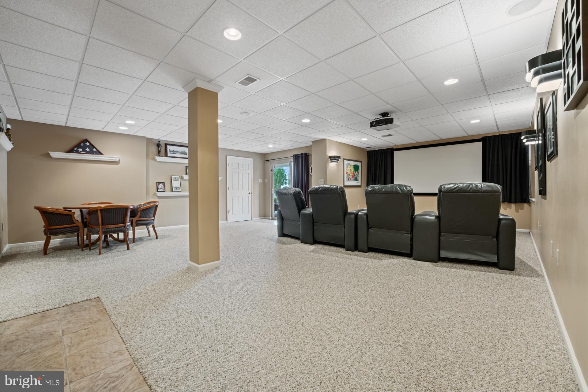 COUNTRY RIDGE - Residential