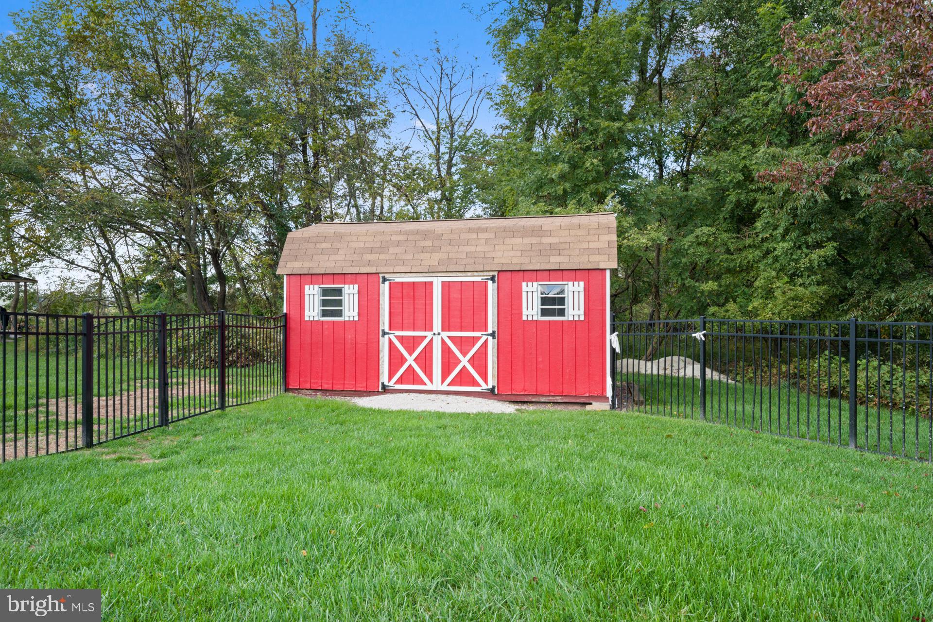 COUNTRY RIDGE - Residential