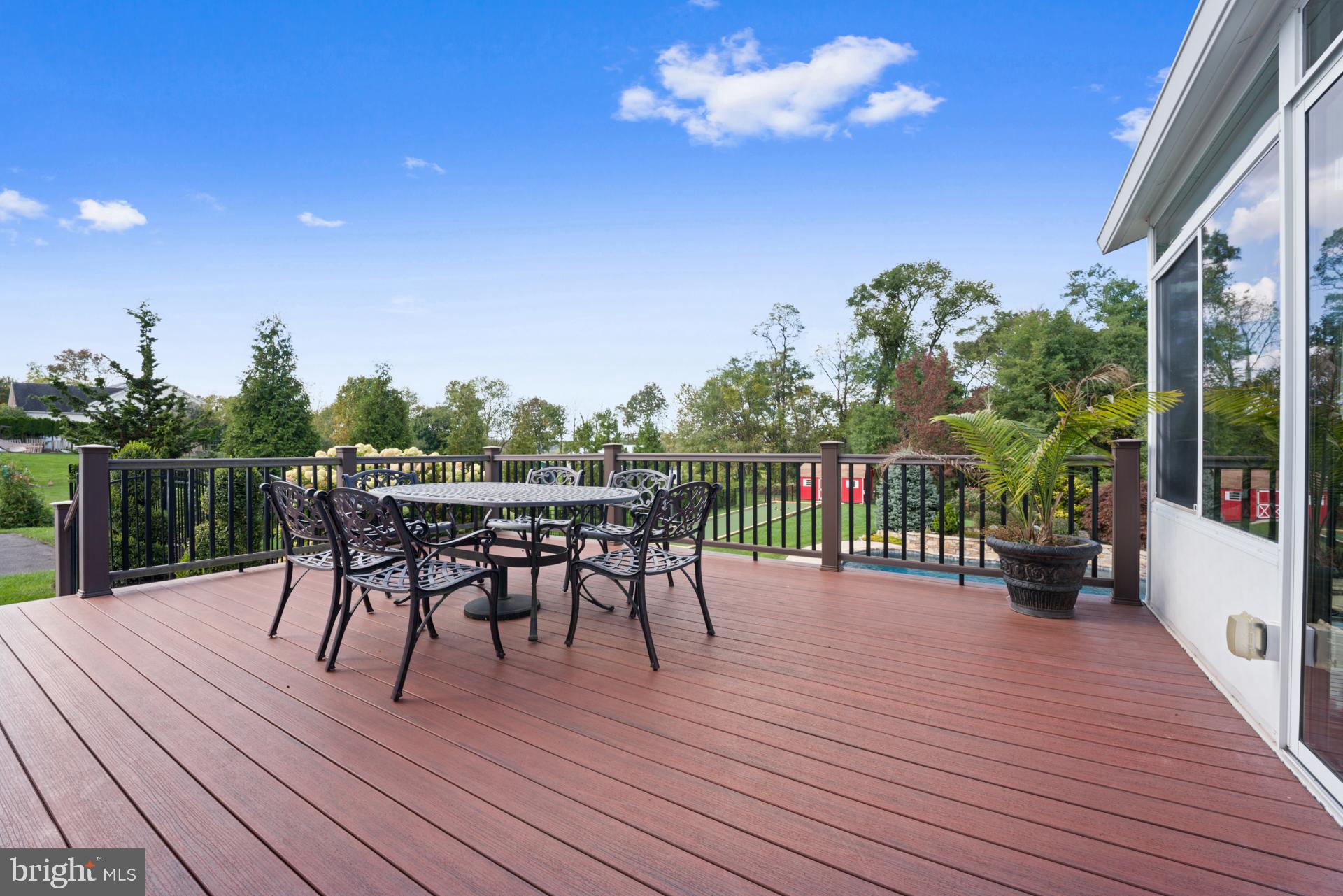 COUNTRY RIDGE - Residential