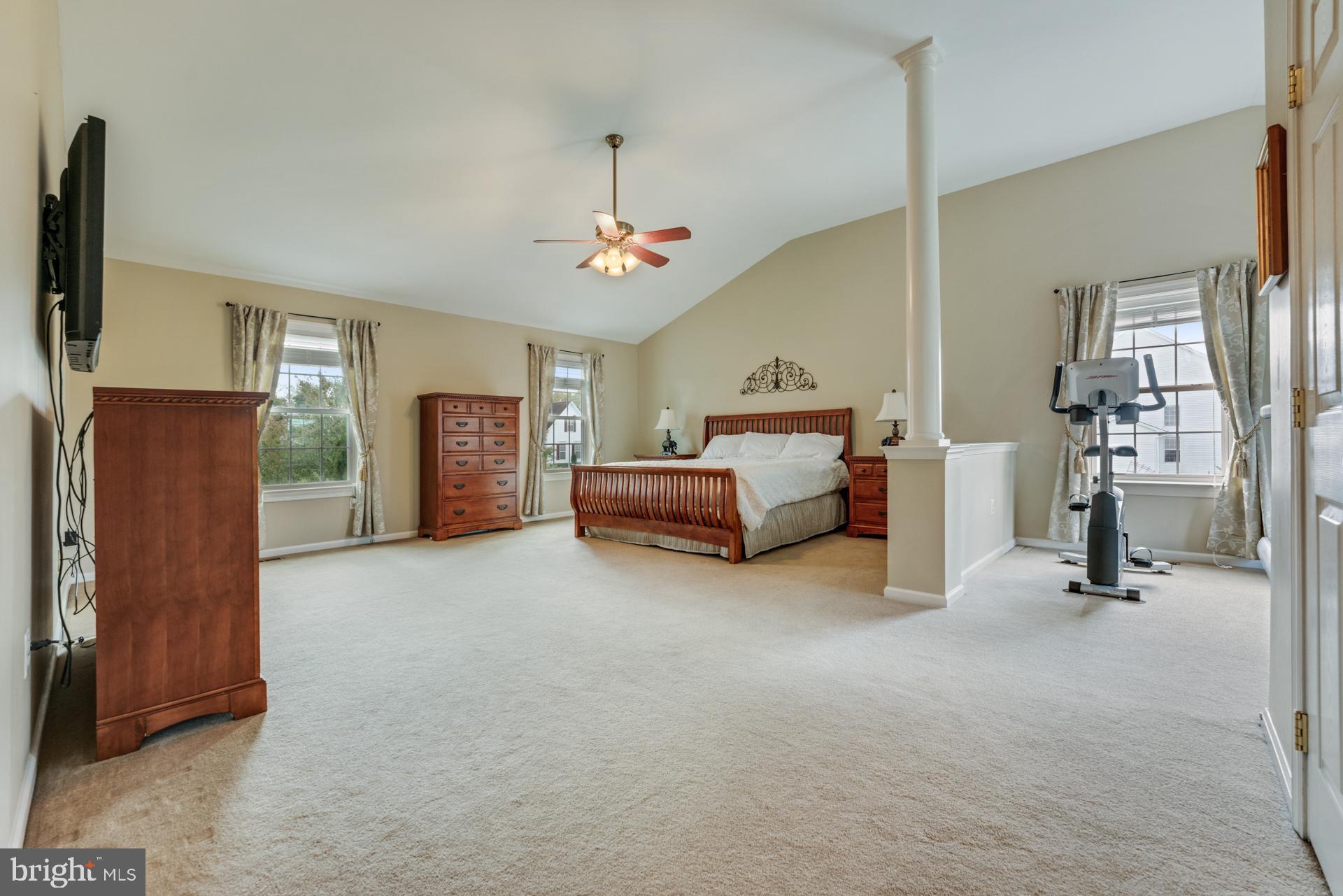 COUNTRY RIDGE - Residential