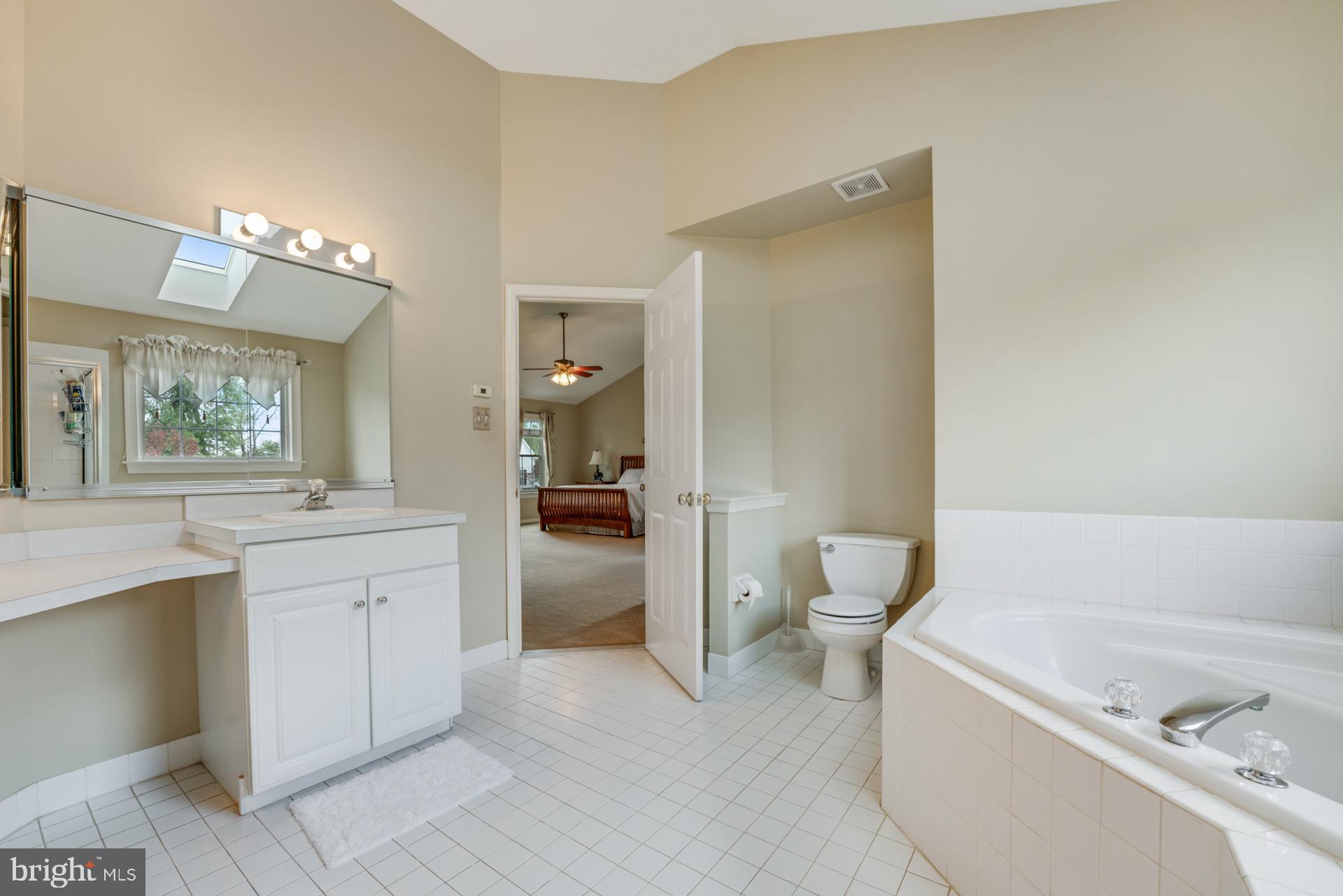 COUNTRY RIDGE - Residential