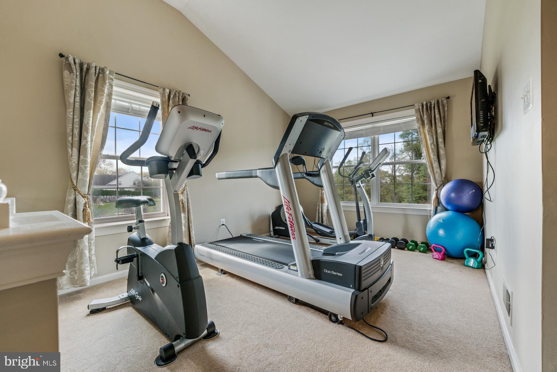 COUNTRY RIDGE - Residential