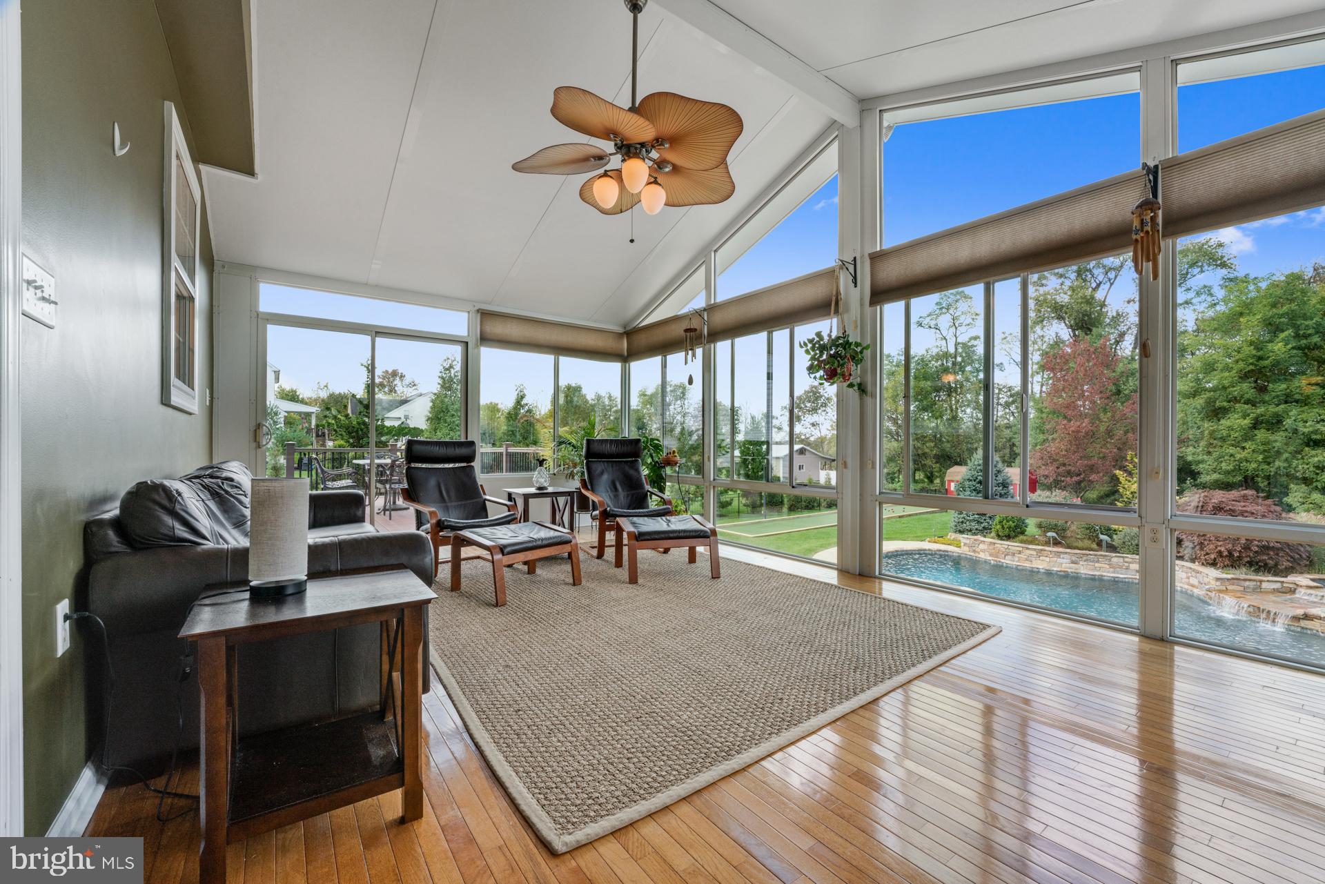 COUNTRY RIDGE - Residential