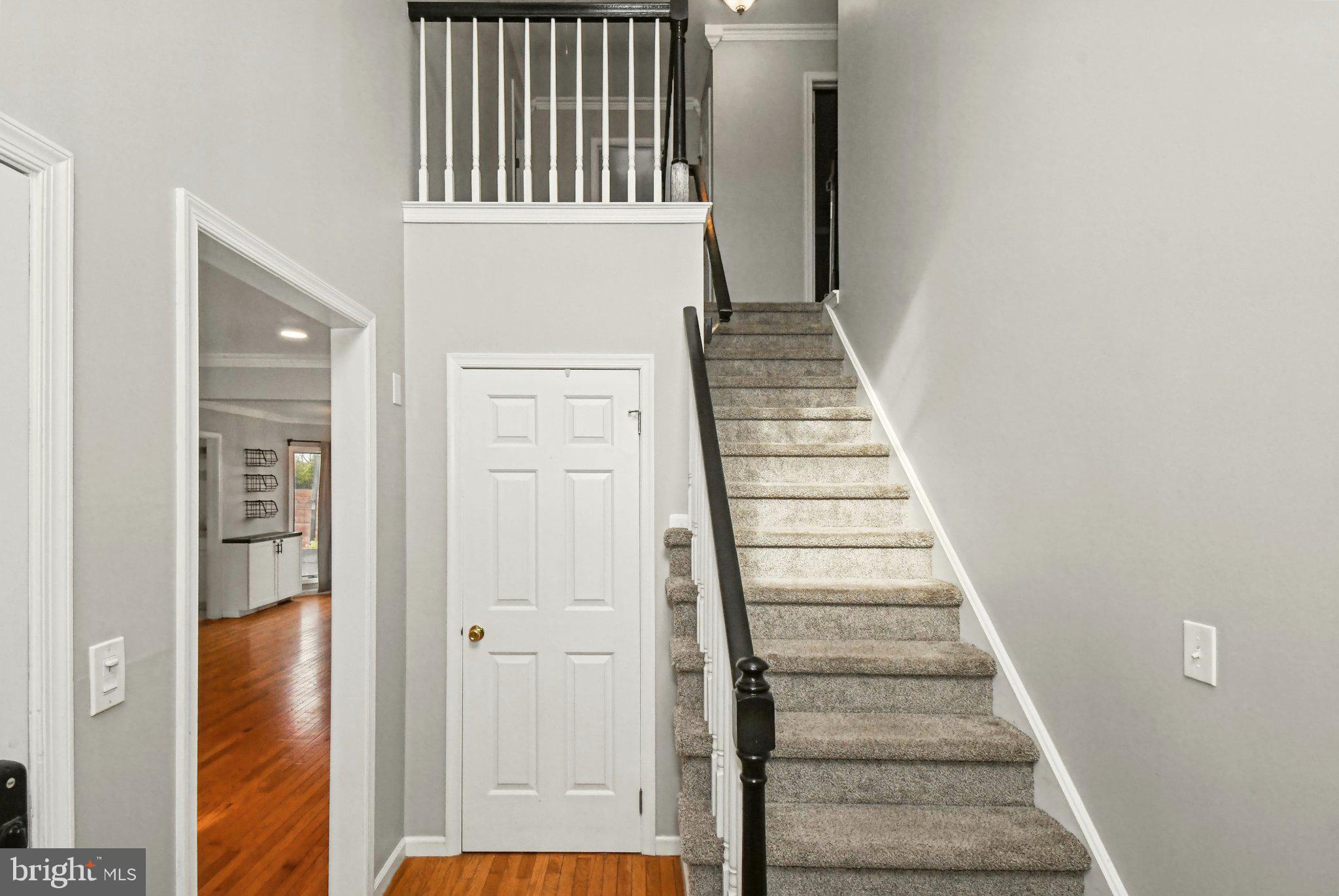 1019 MAYFLOWER DRIVE