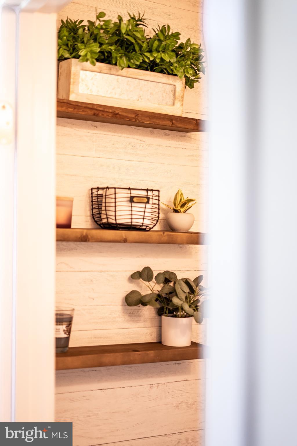 LAKE LINGANORE OAKDALE - Residential