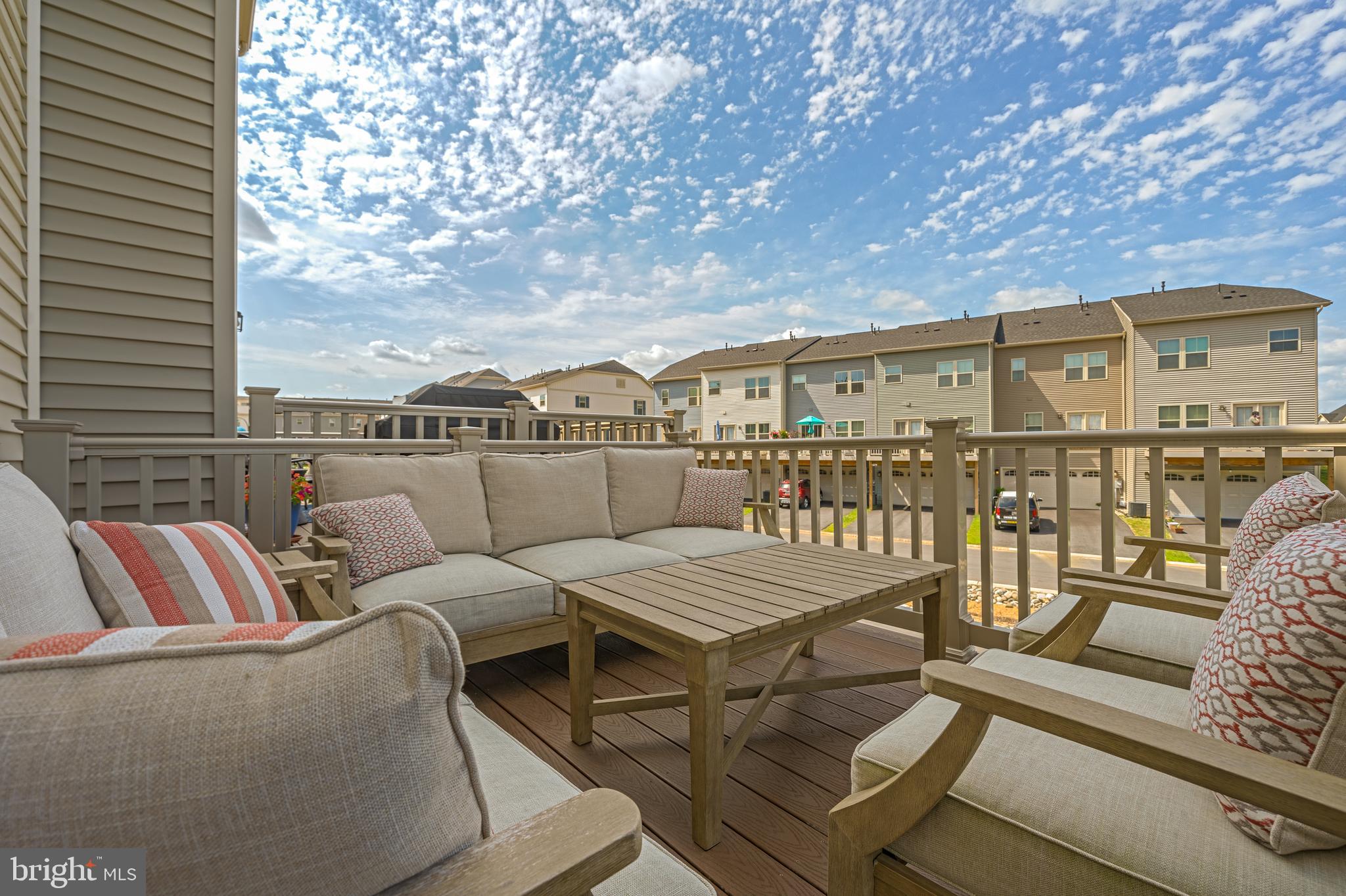 LAKE LINGANORE OAKDALE - Residential