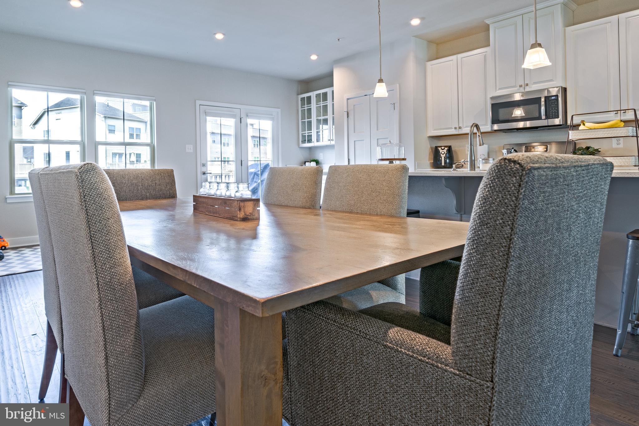 LAKE LINGANORE OAKDALE - Residential