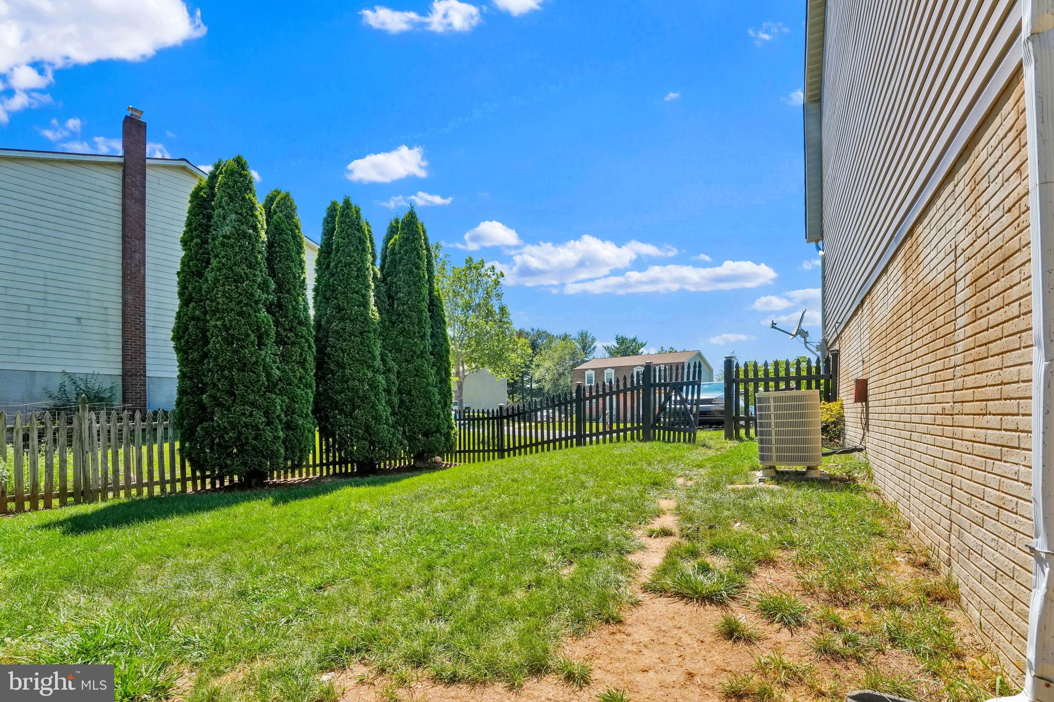 1103 SINGER DRIVE