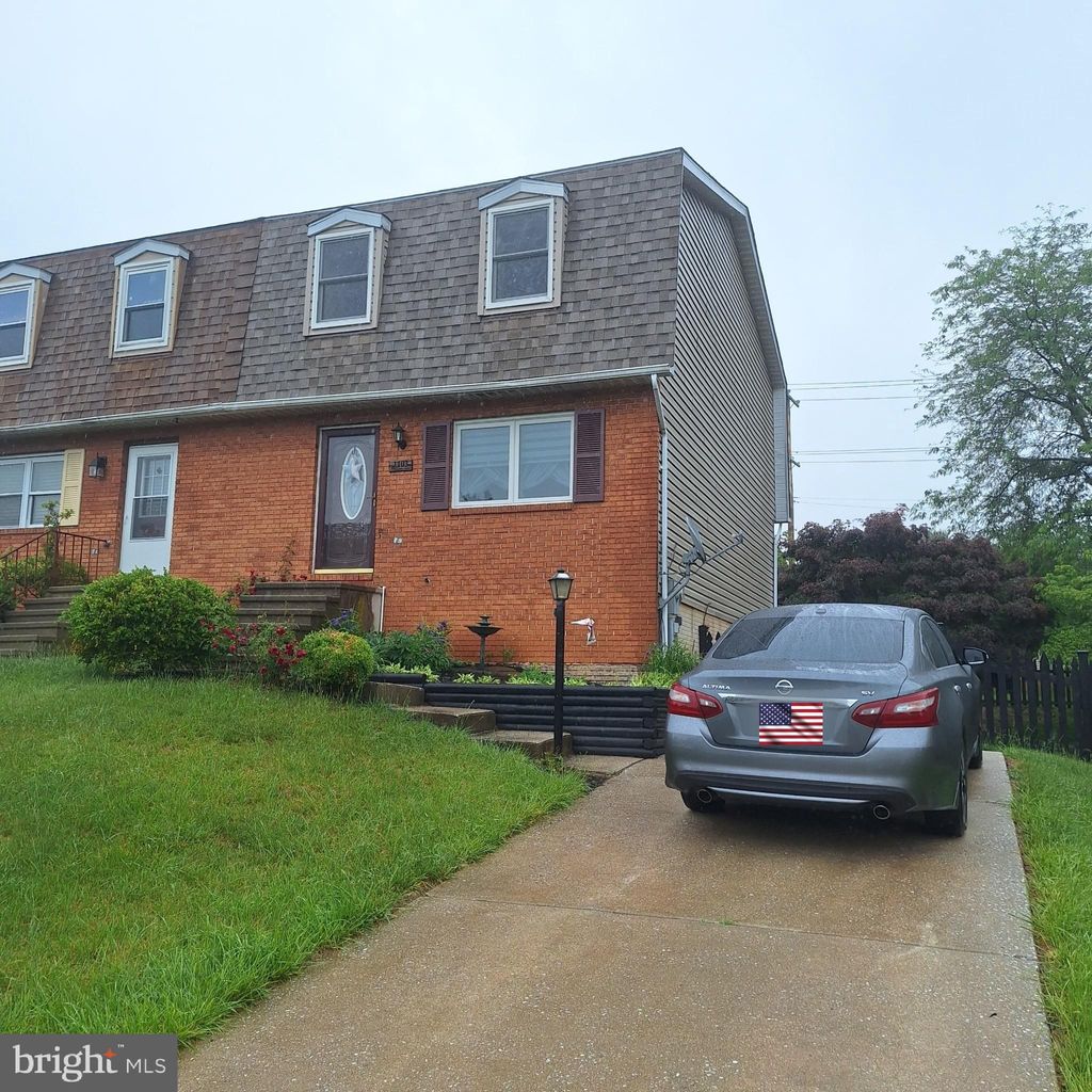 Photo of 1103 Singer Drive, WESTMINSTER, MD 21157 (MLS # MDCR2035190)