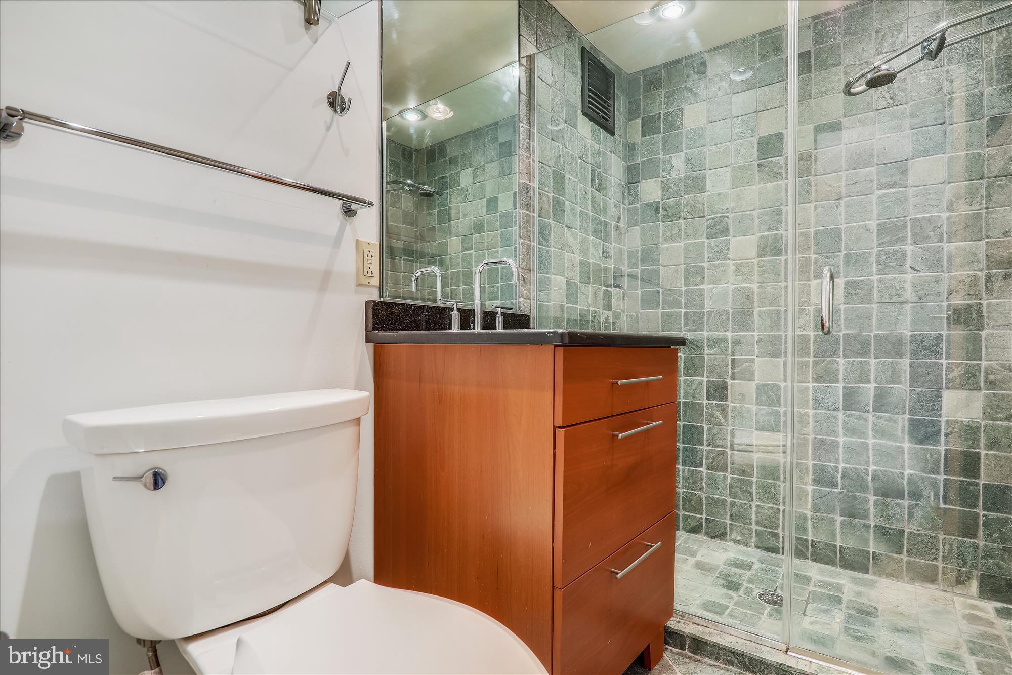 CARLYN PLACE - Residential Lease