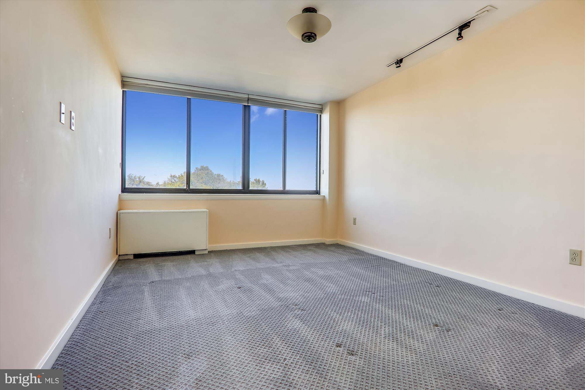 CARLYN PLACE - Residential Lease