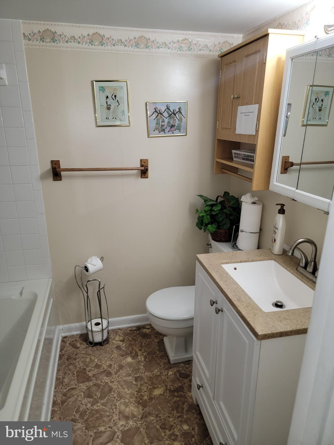 YORKSHIRE KNOLLS - Residential