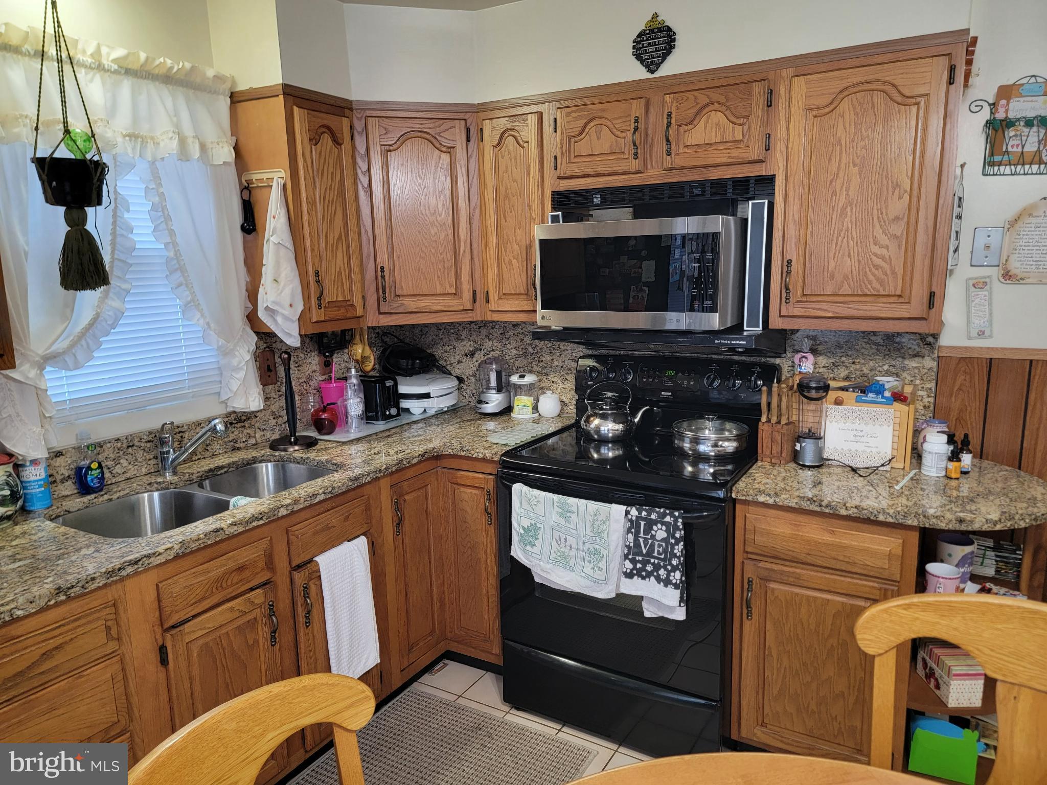 YORKSHIRE KNOLLS - Residential