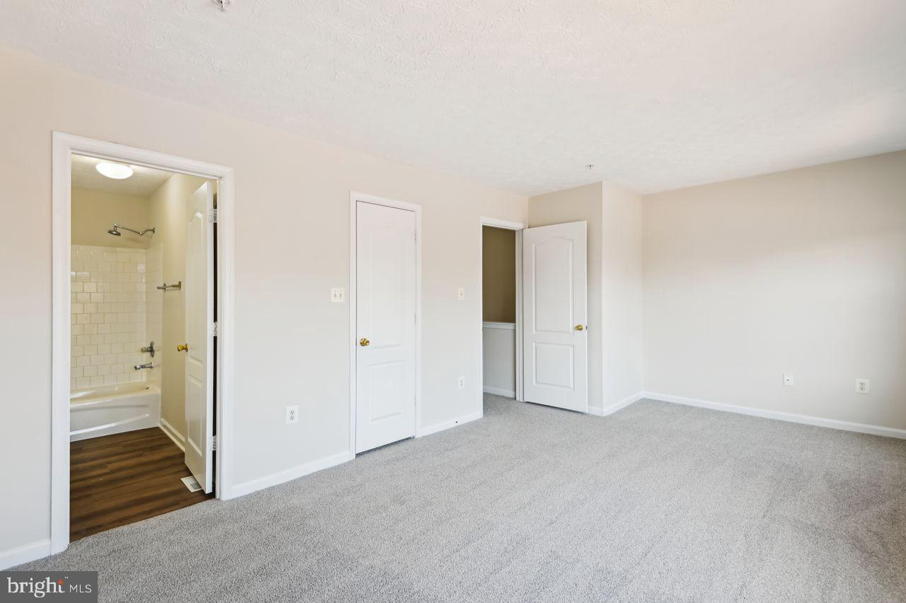 HOWARDS RIDGE - Residential