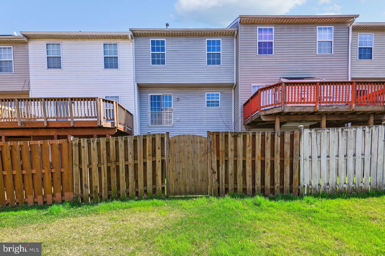 HOWARDS RIDGE - Residential