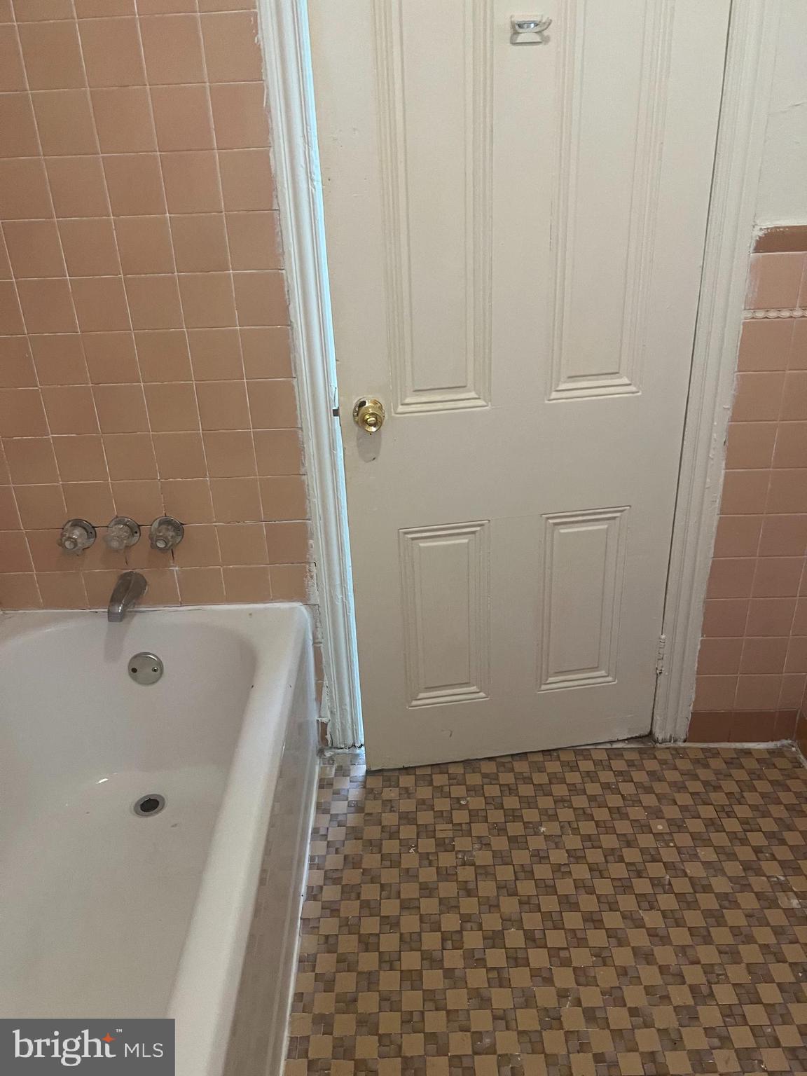 RICHMOND - Residential Lease