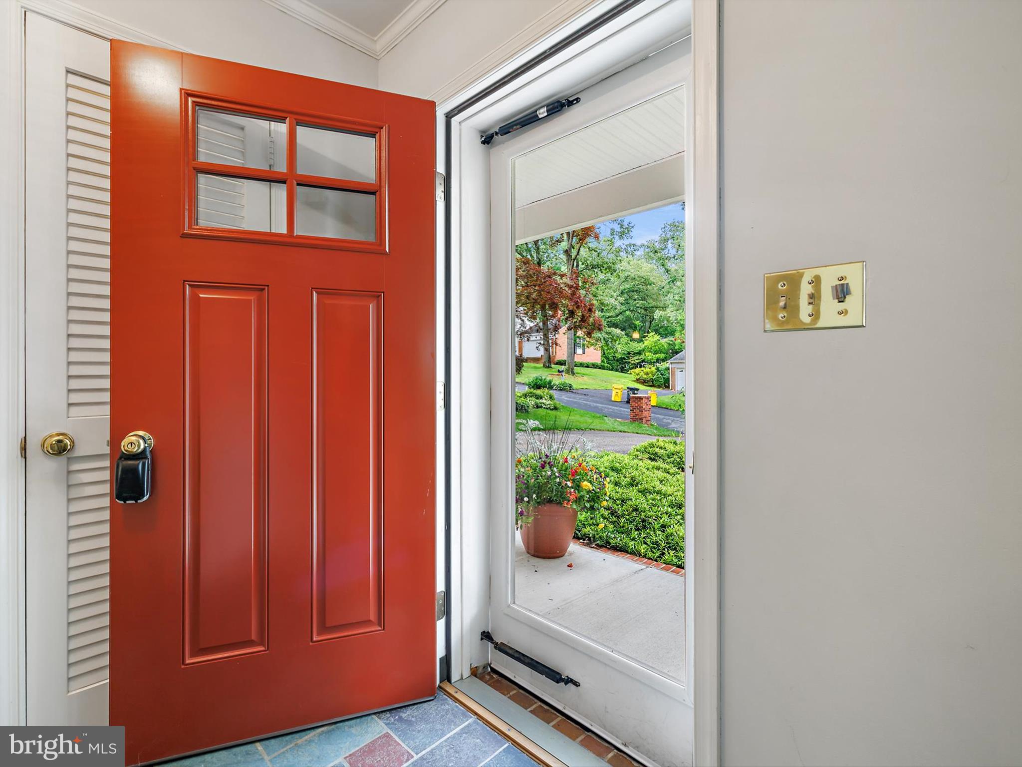 506 DEVONSHIRE LANE