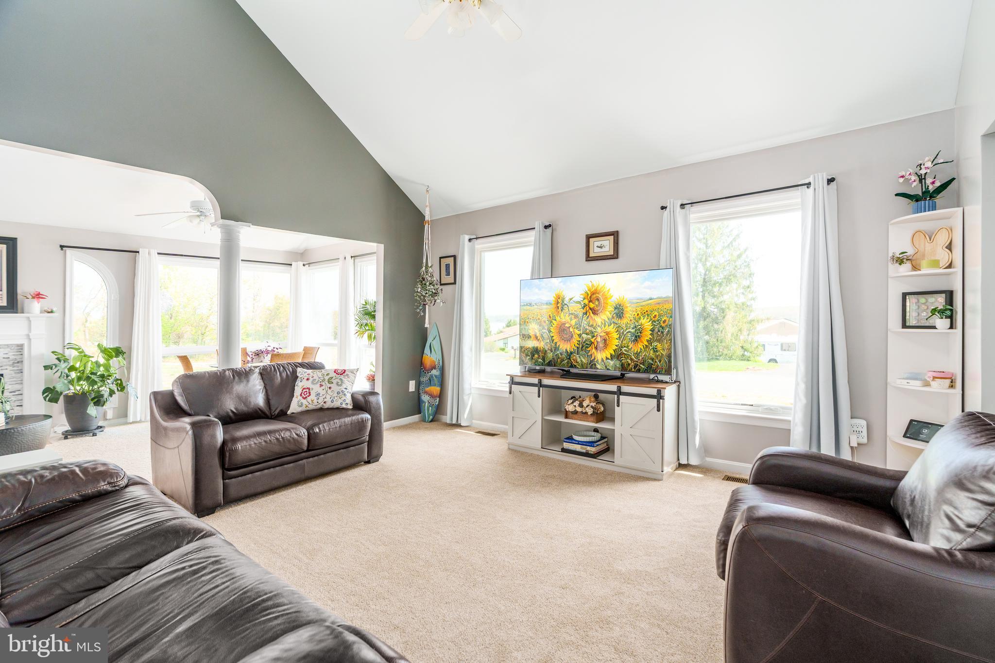 ST. JOHNS MANOR EAST - Residential