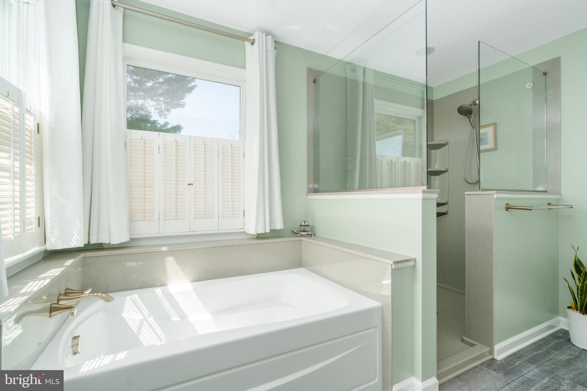 ST. JOHNS MANOR EAST - Residential