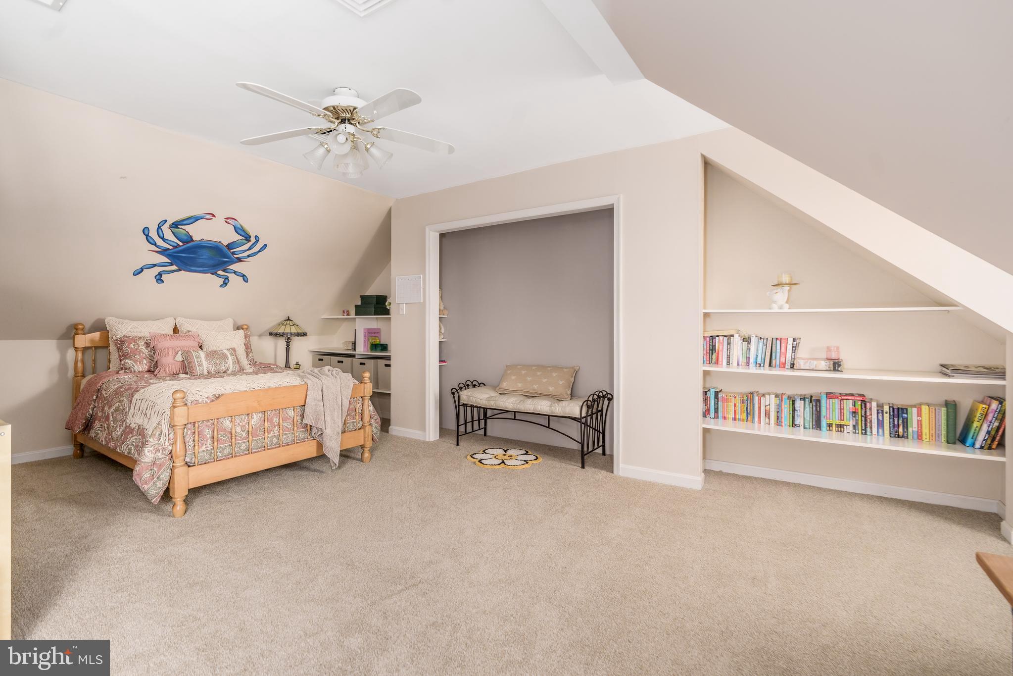 ST. JOHNS MANOR EAST - Residential