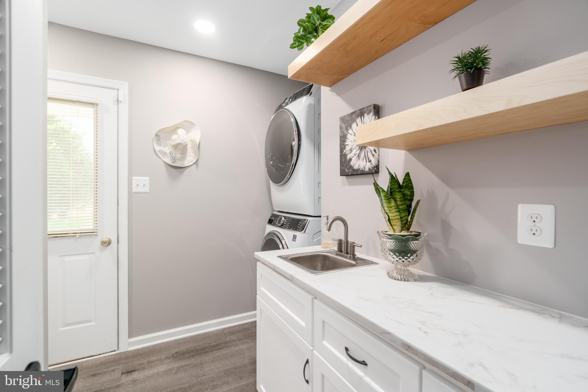 ST. JOHNS MANOR EAST - Residential