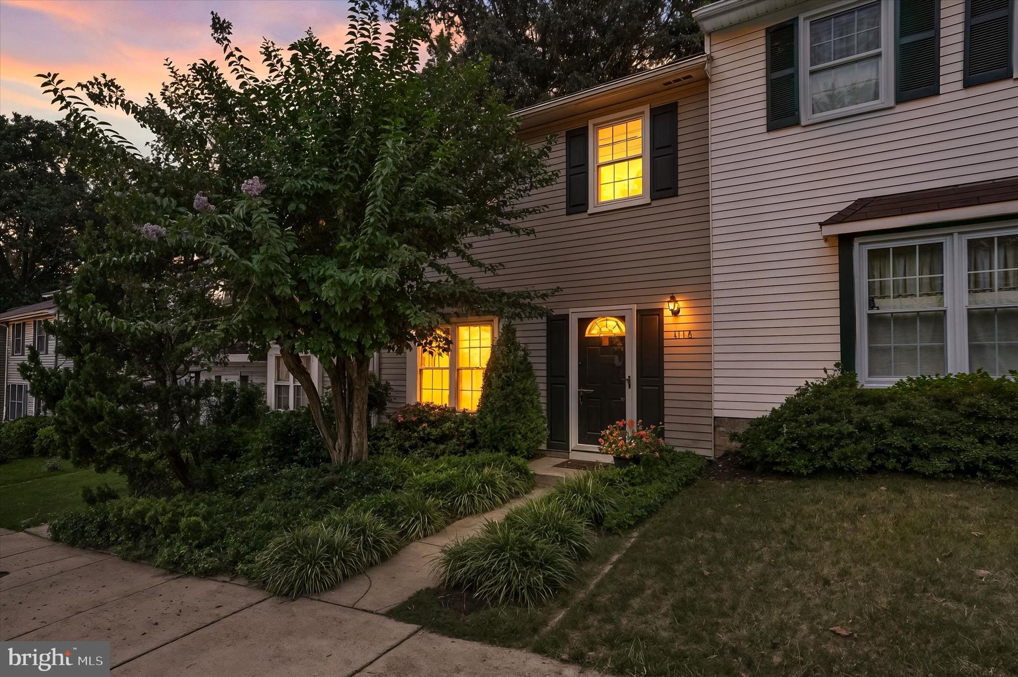 WHISPERING WOODS - Residential