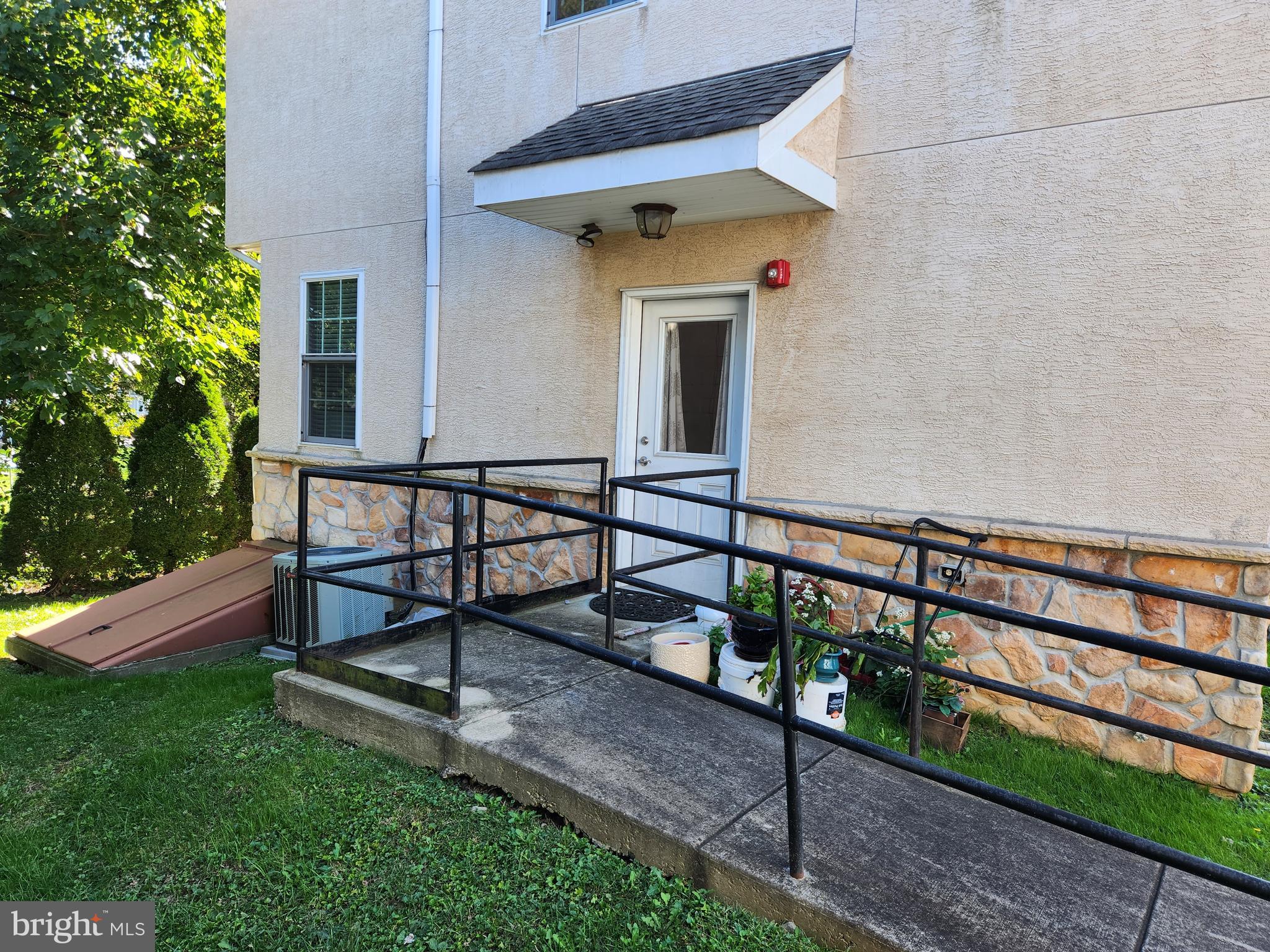 HAVERTOWN - Residential