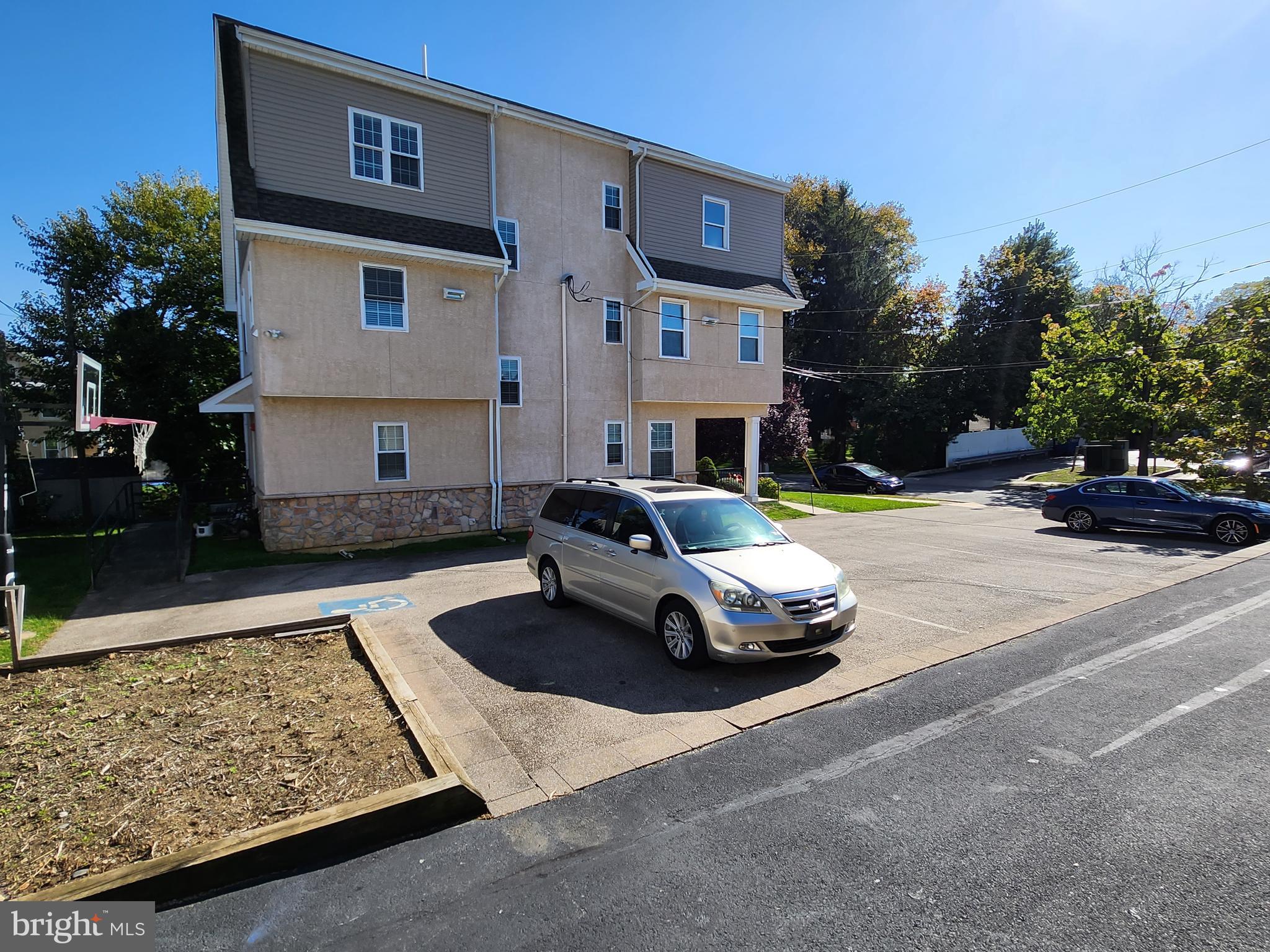 HAVERTOWN - Residential