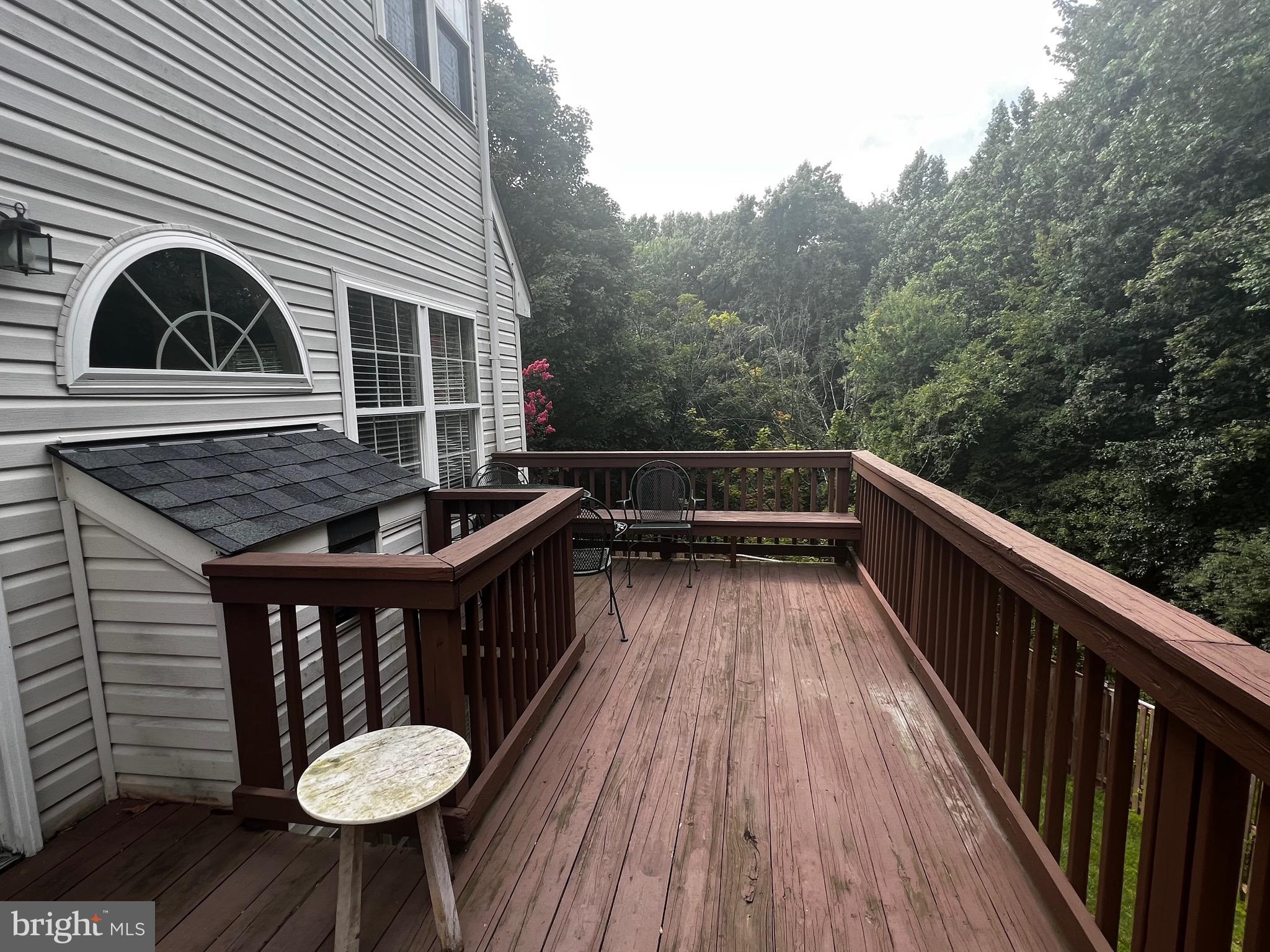 MONTGOMERY VILLAGE - Residential Lease