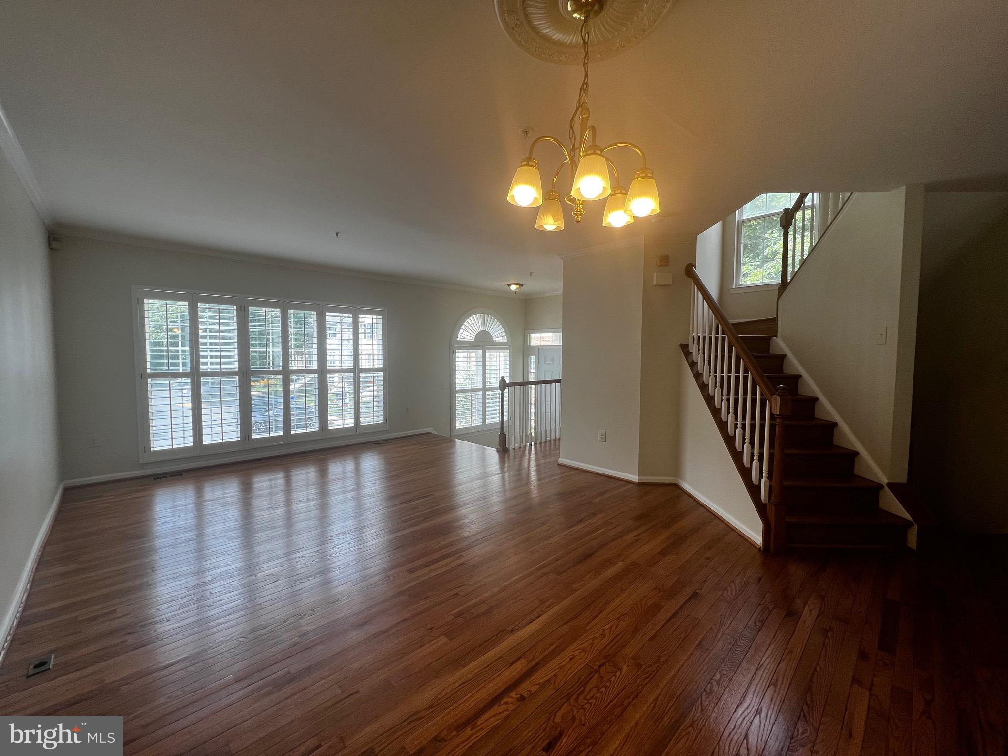 MONTGOMERY VILLAGE - Residential Lease