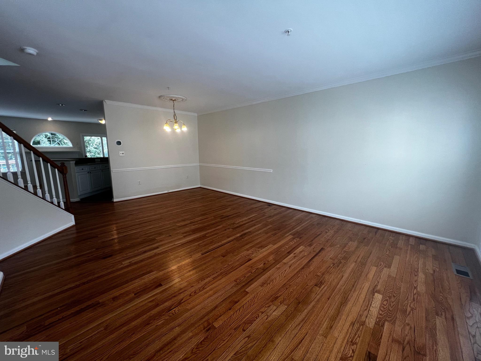 MONTGOMERY VILLAGE - Residential Lease