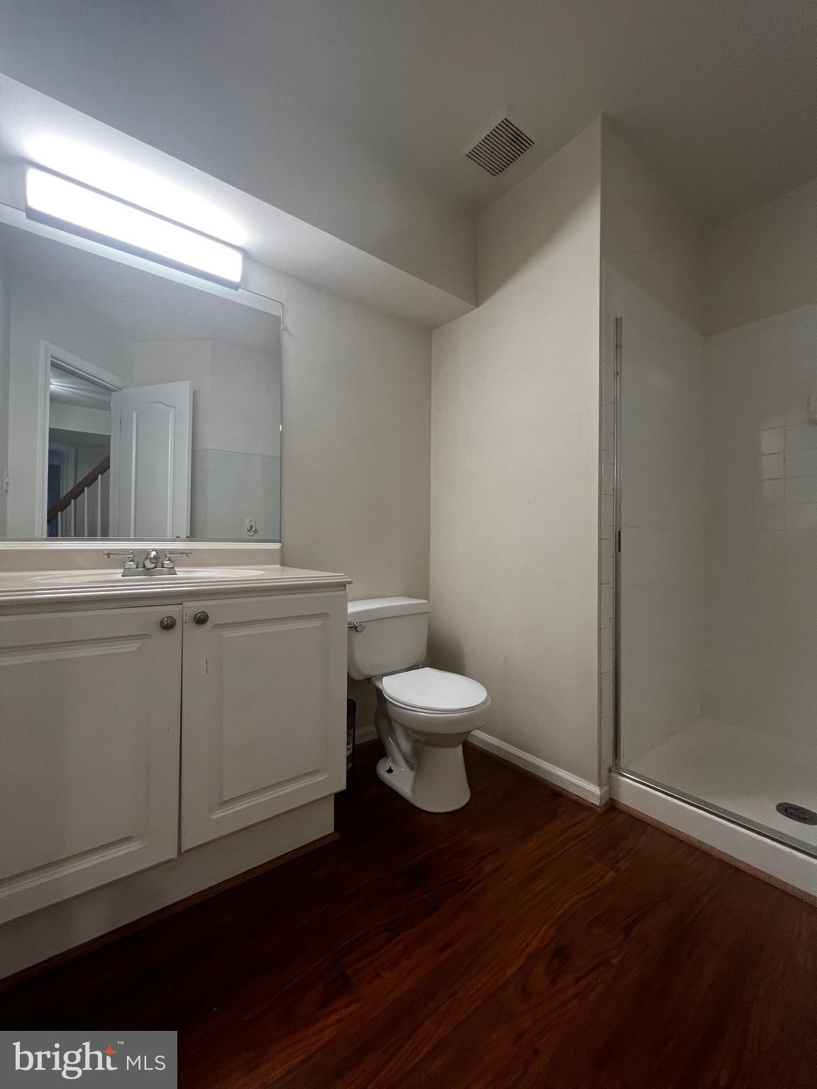 MONTGOMERY VILLAGE - Residential Lease