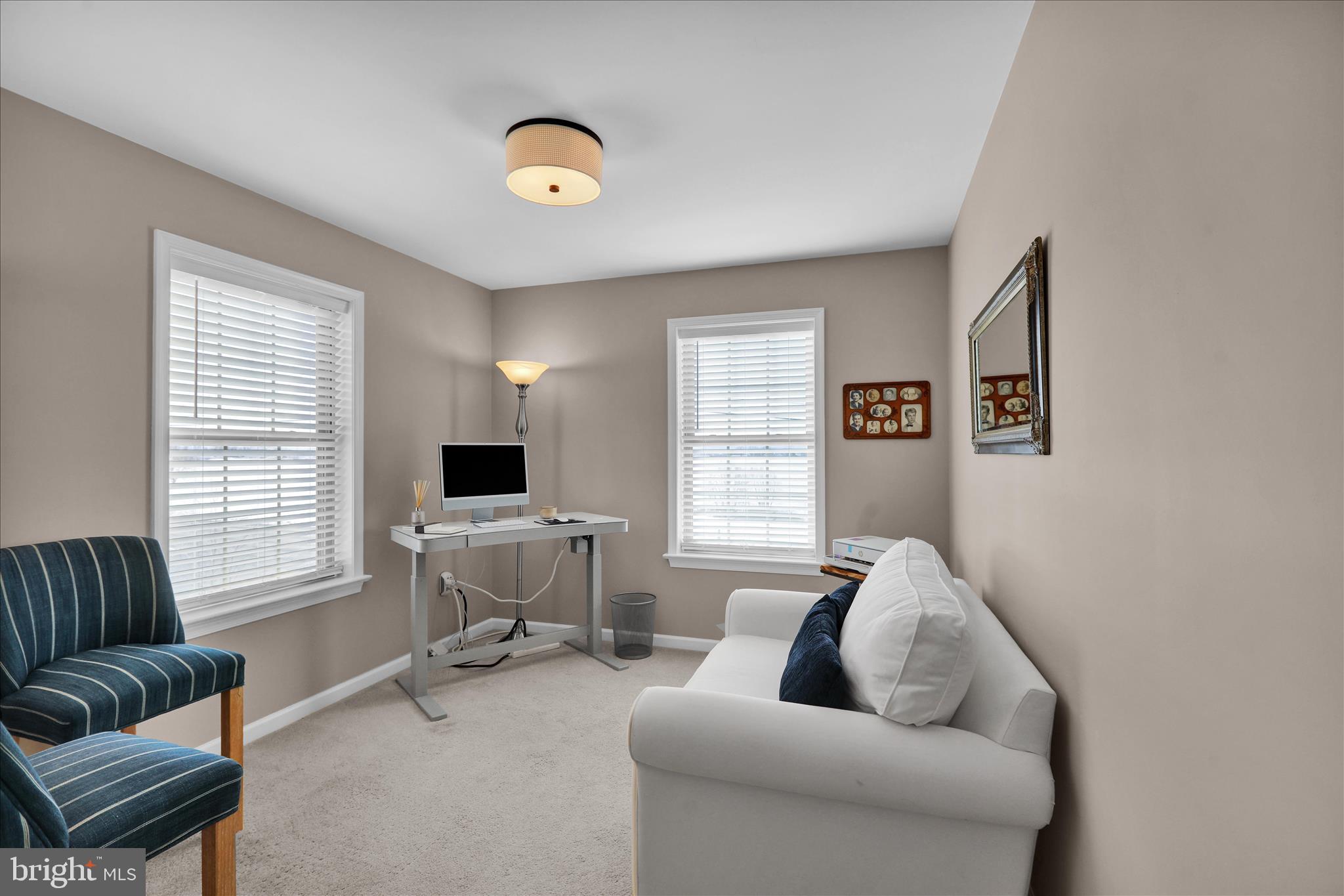 BRIAR LAKE - Residential