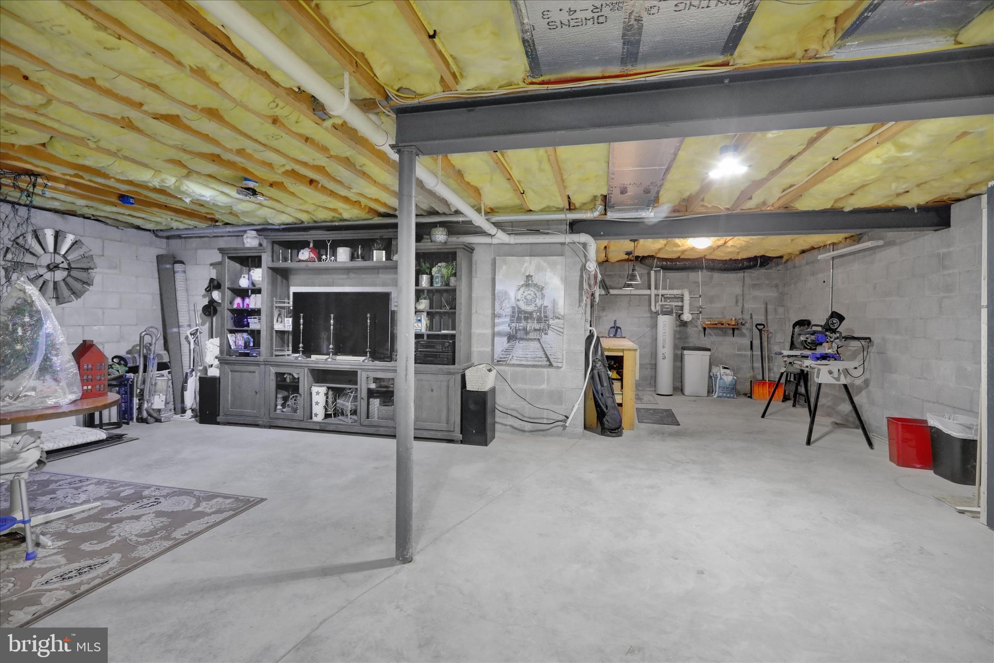 BRIAR LAKE - Residential