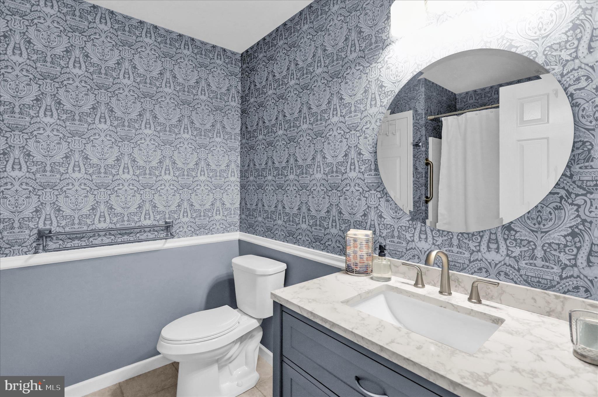 BRIAR LAKE - Residential