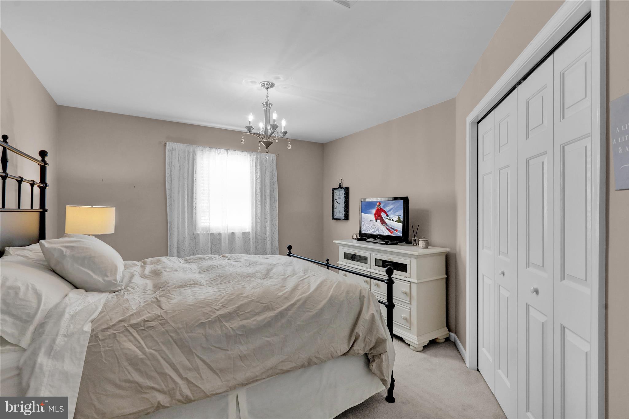 BRIAR LAKE - Residential