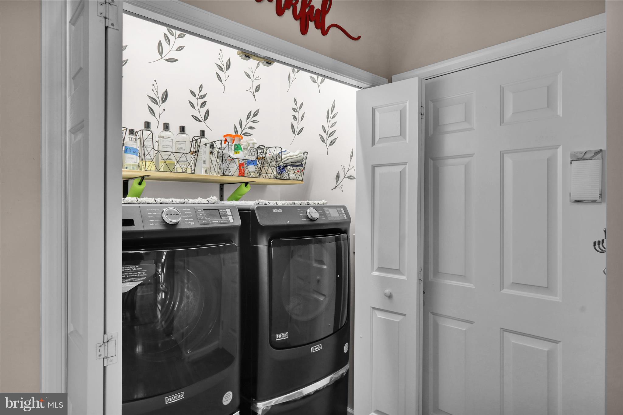 BRIAR LAKE - Residential