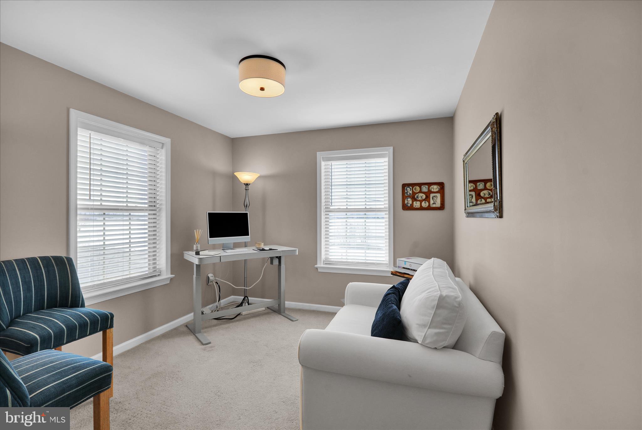 BRIAR LAKE - Residential