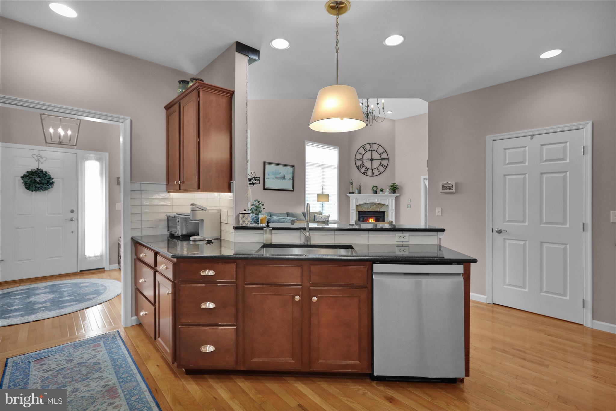 BRIAR LAKE - Residential