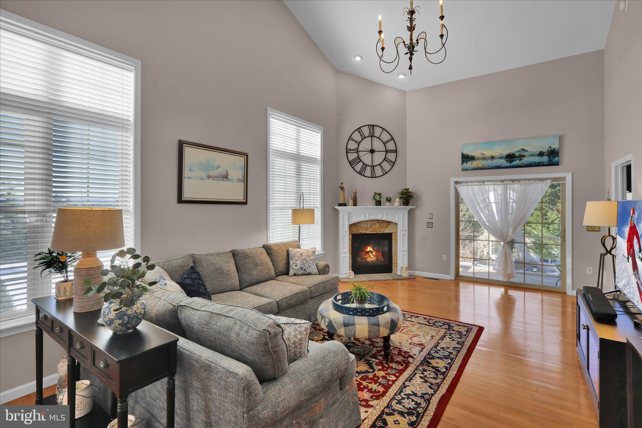 BRIAR LAKE - Residential