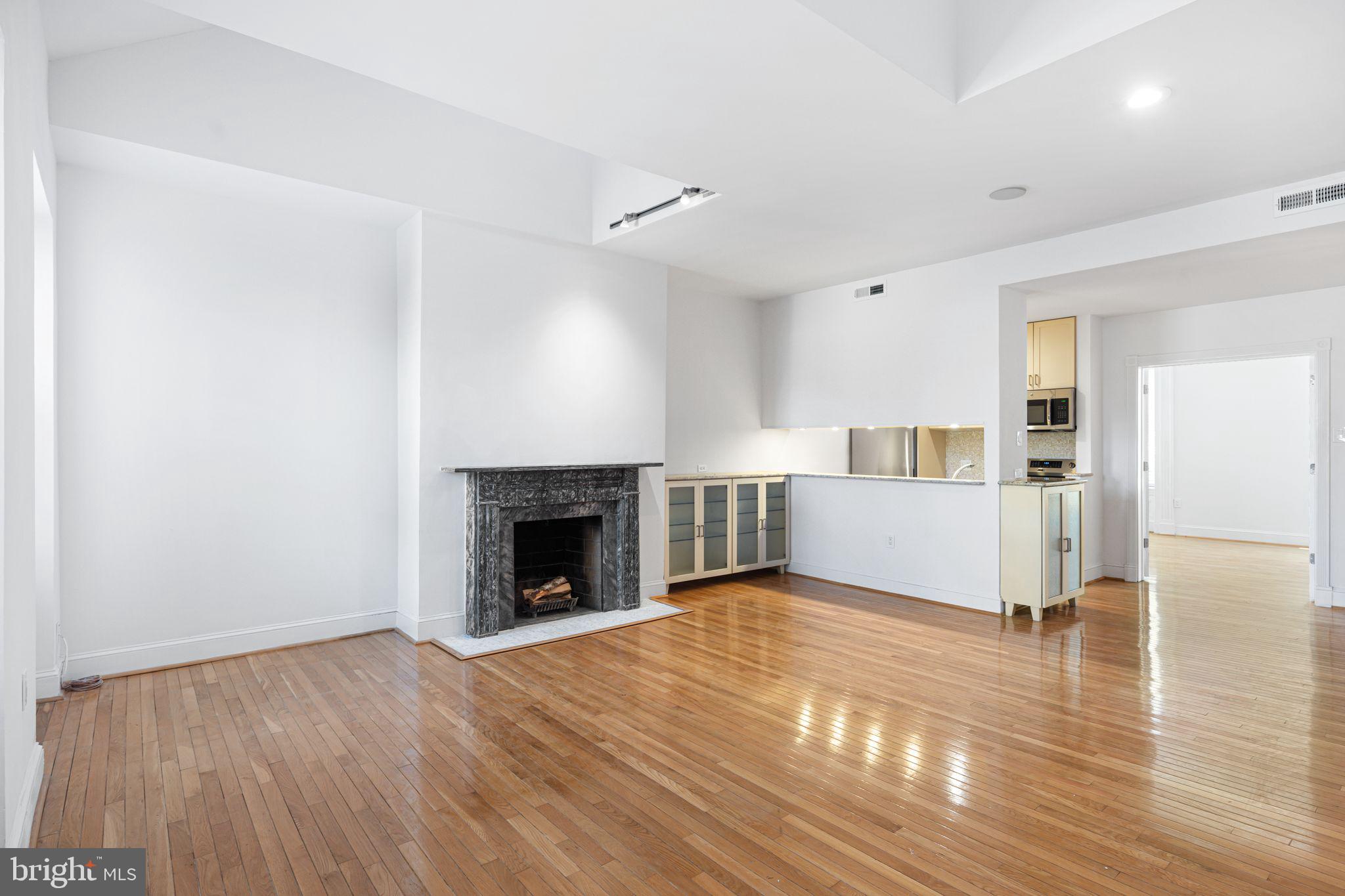 WASHINGTON SQ WEST - Residential